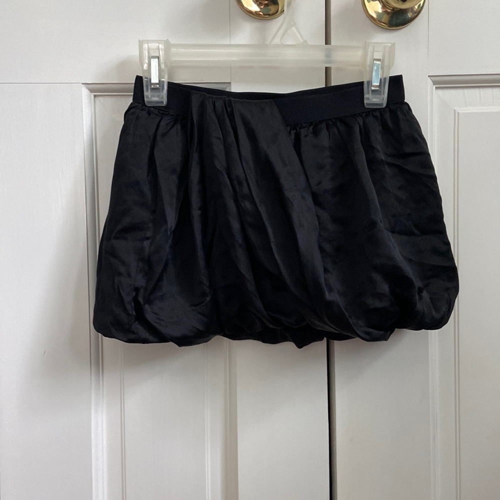 NWOT Crewcuts black silk bubble skirt - size 4/5